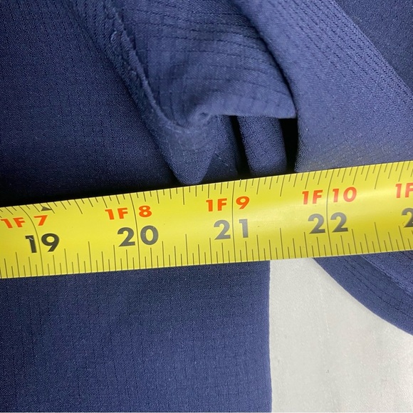 Under Armour Relaxed Long Sleeve Button Navy Heatgear White Logo Work Shirt L - Picture 9 of 9